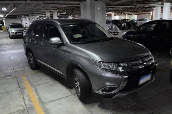 MITSUBISHI OUTLANDER 2.0 COMFORT 16V GASOLINA 4P AUTOMÁTICO MITSUBISHI OUTLANDER 2.0 COMFORT 16V GASOLINA 4P AUTOMÁTICO